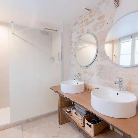 Appartamento Le Vrai Style Parisien Au Centre Du Marais *